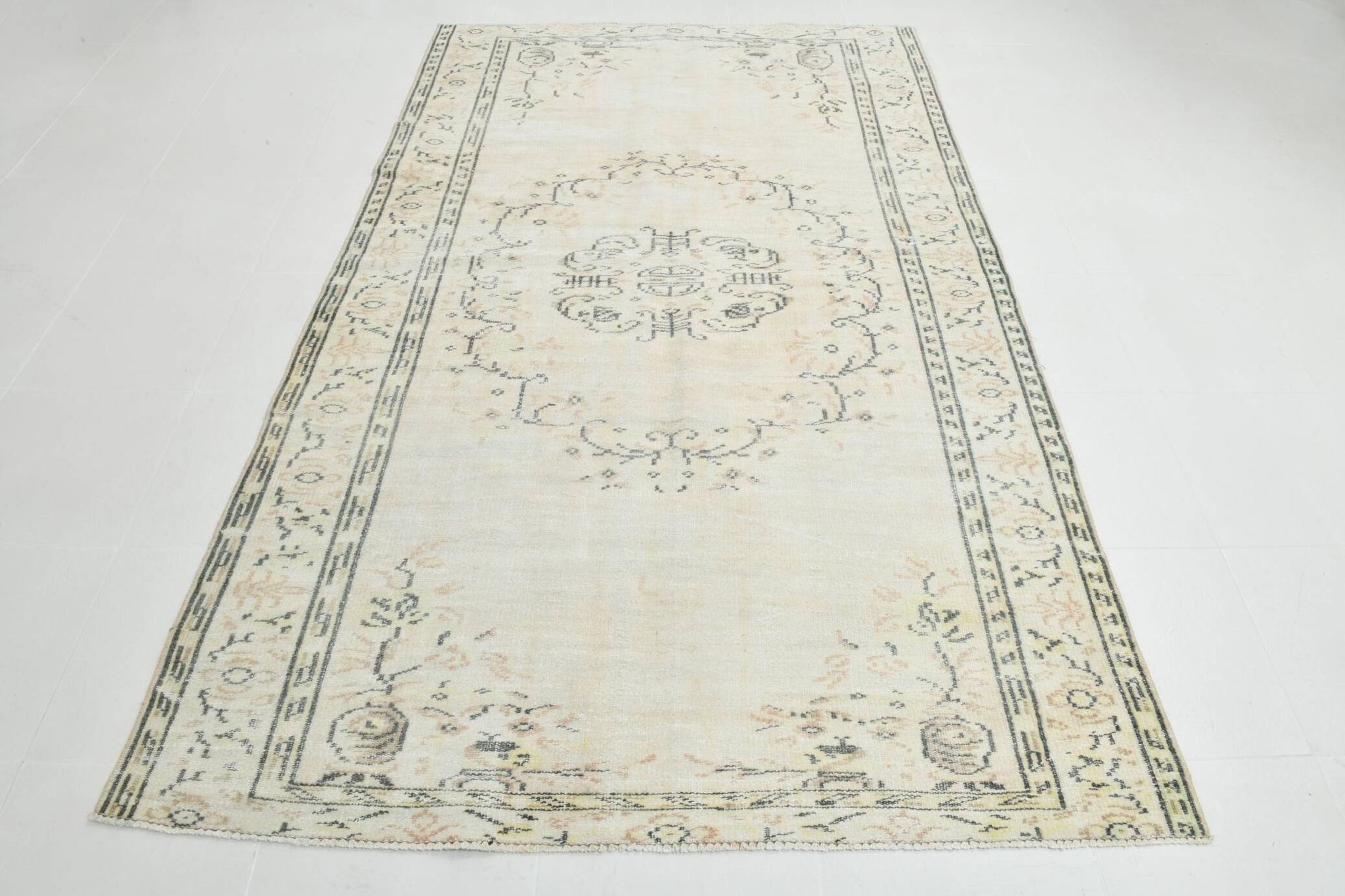 Vintage Turkish Rug, 162x264Cm