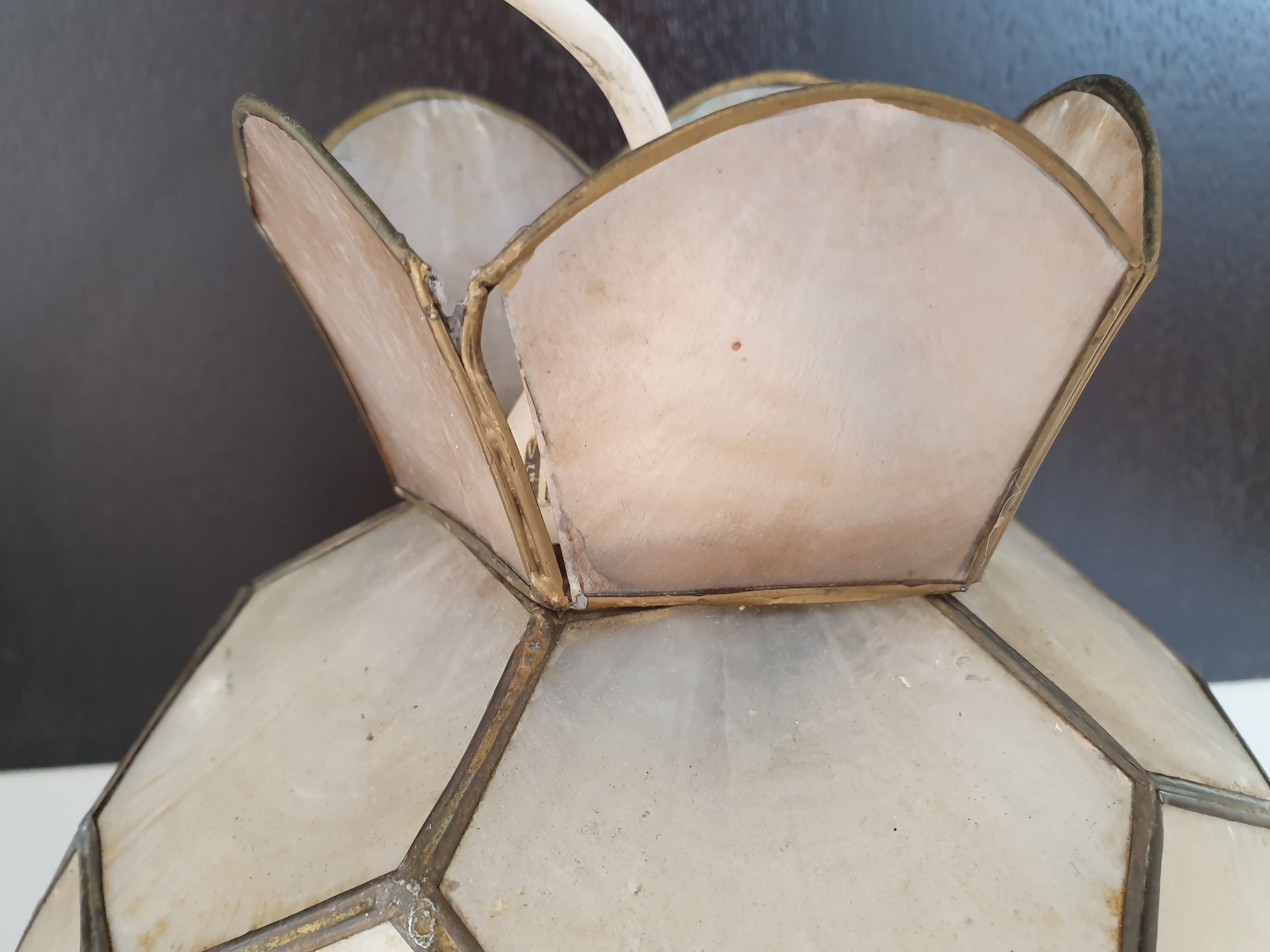 Suspension en nacre et laiton