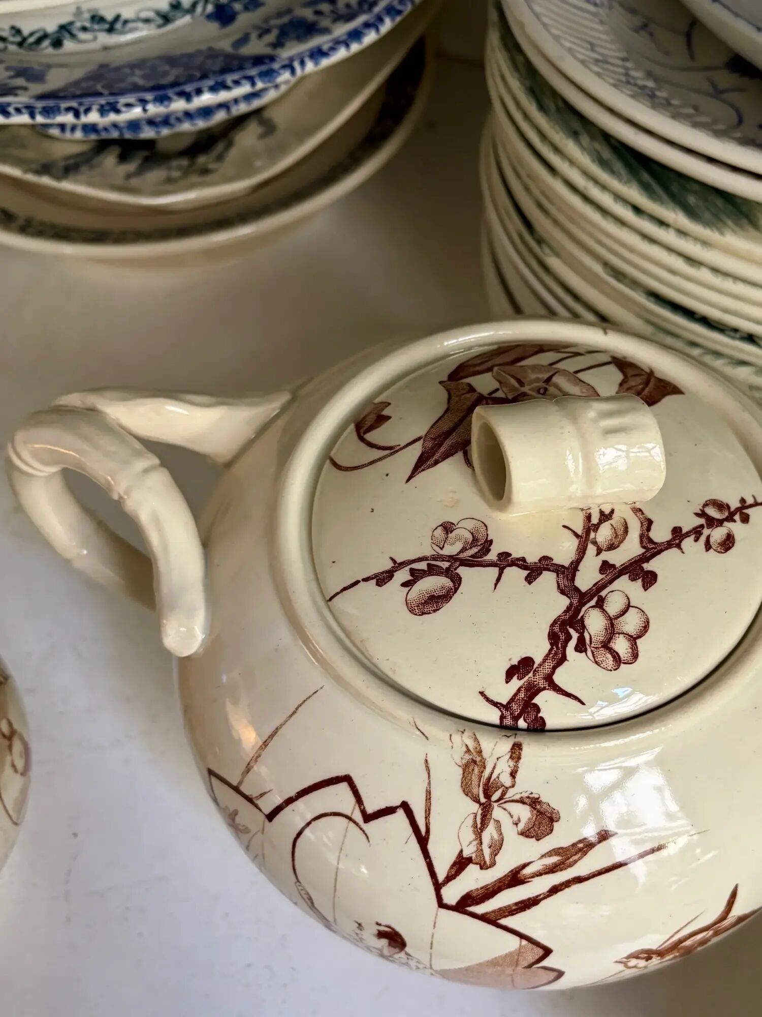 3-piece tea and coffee service KG Lunéville in brown ironstone