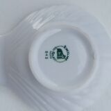 Porcelain scallop shell