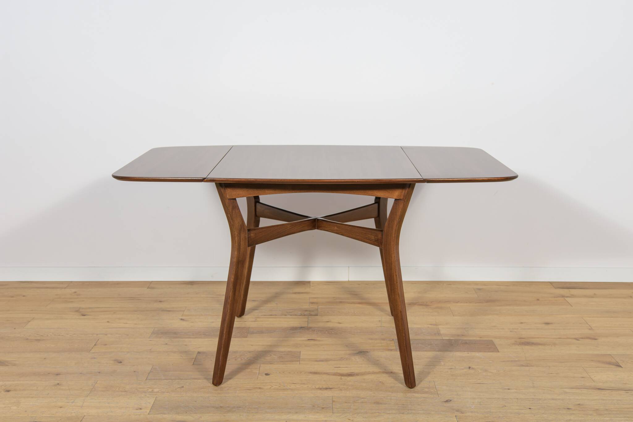 Table à manger papillon des années 50 de G-Plan, Royaume-Uni.