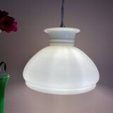 Suspension aabt-jour vintage en opaline blanche