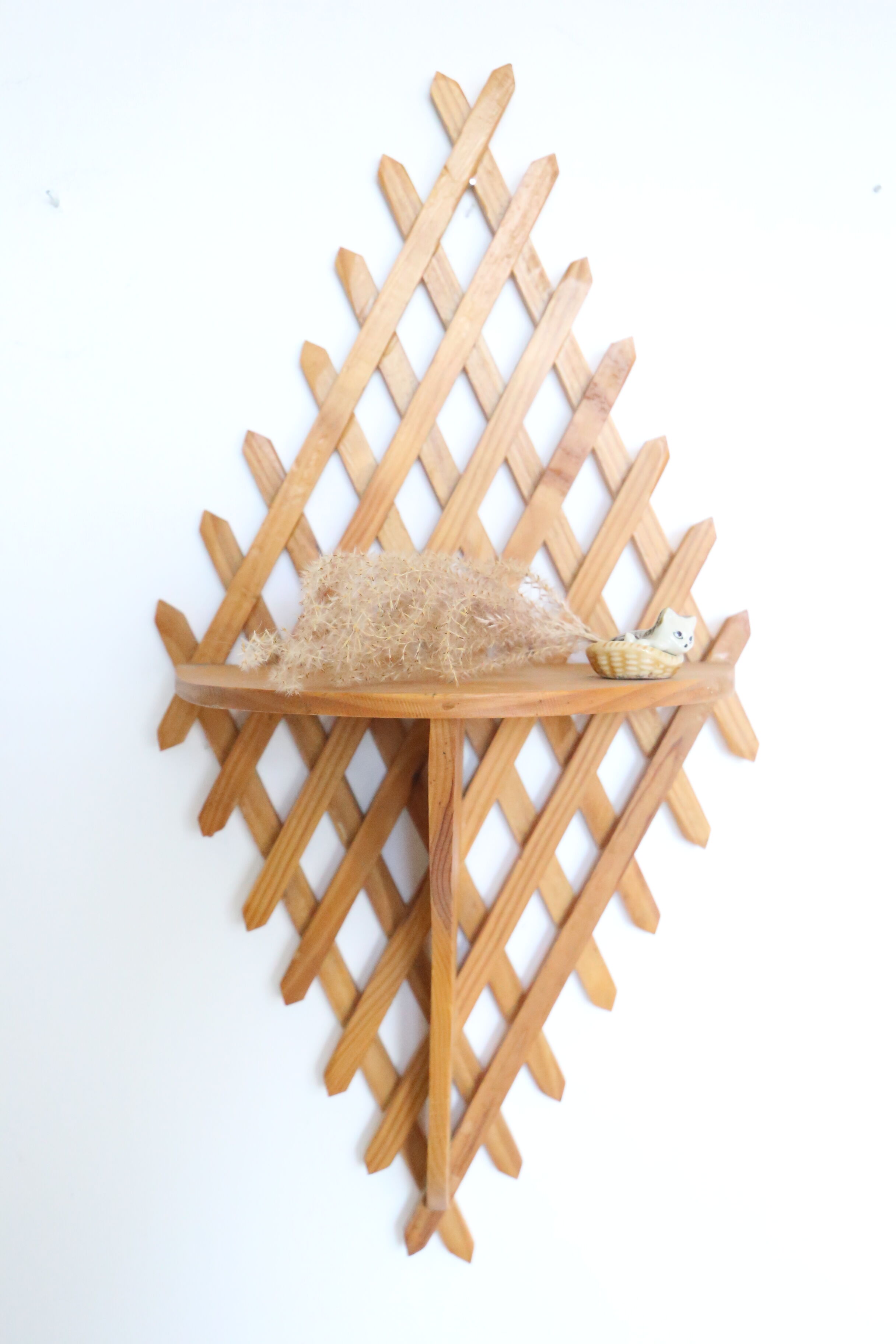 Wall shelf, Scandinavian