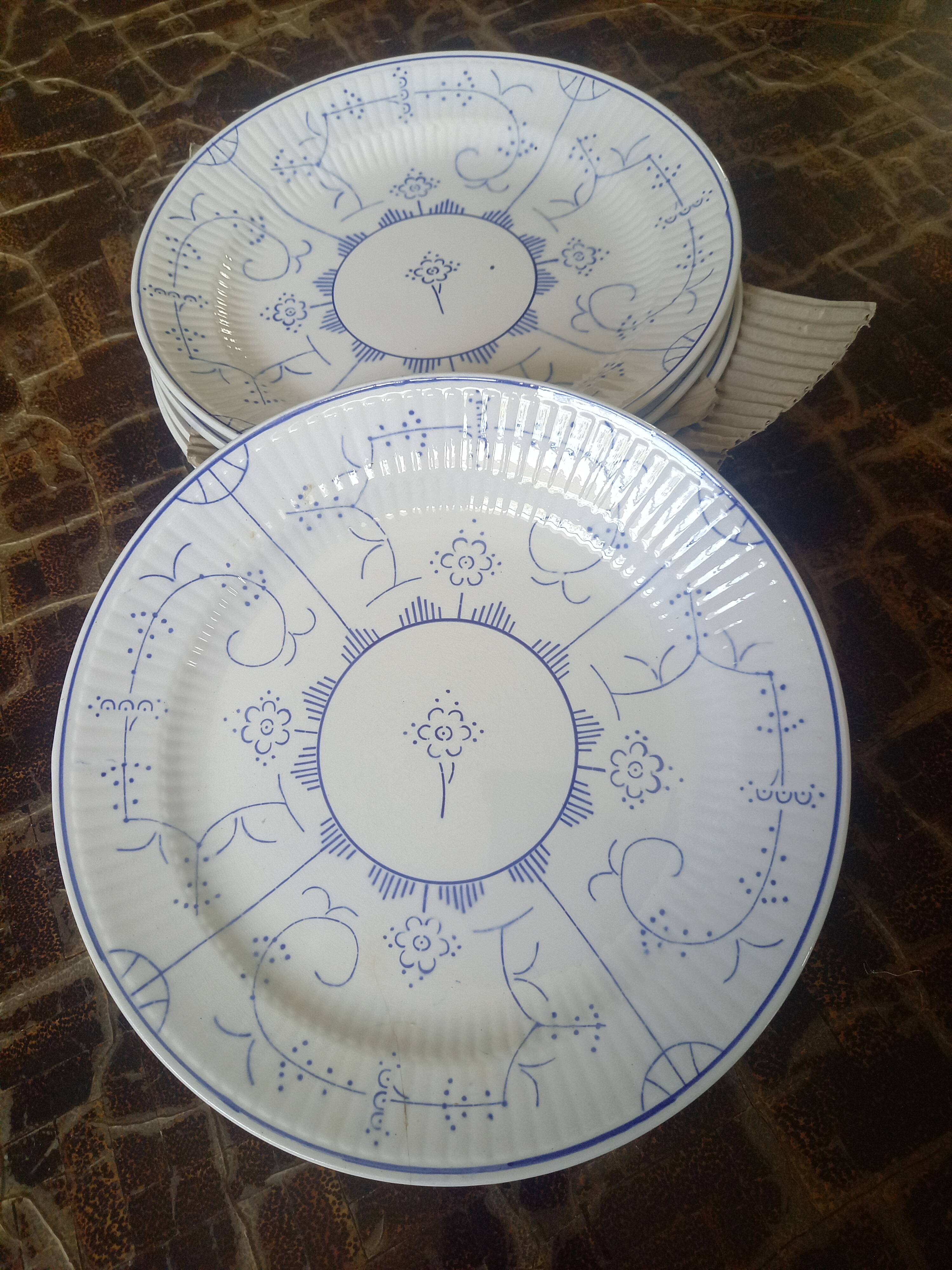 Lot 6 flat plates Boch Frères Keramis vintage earthenware