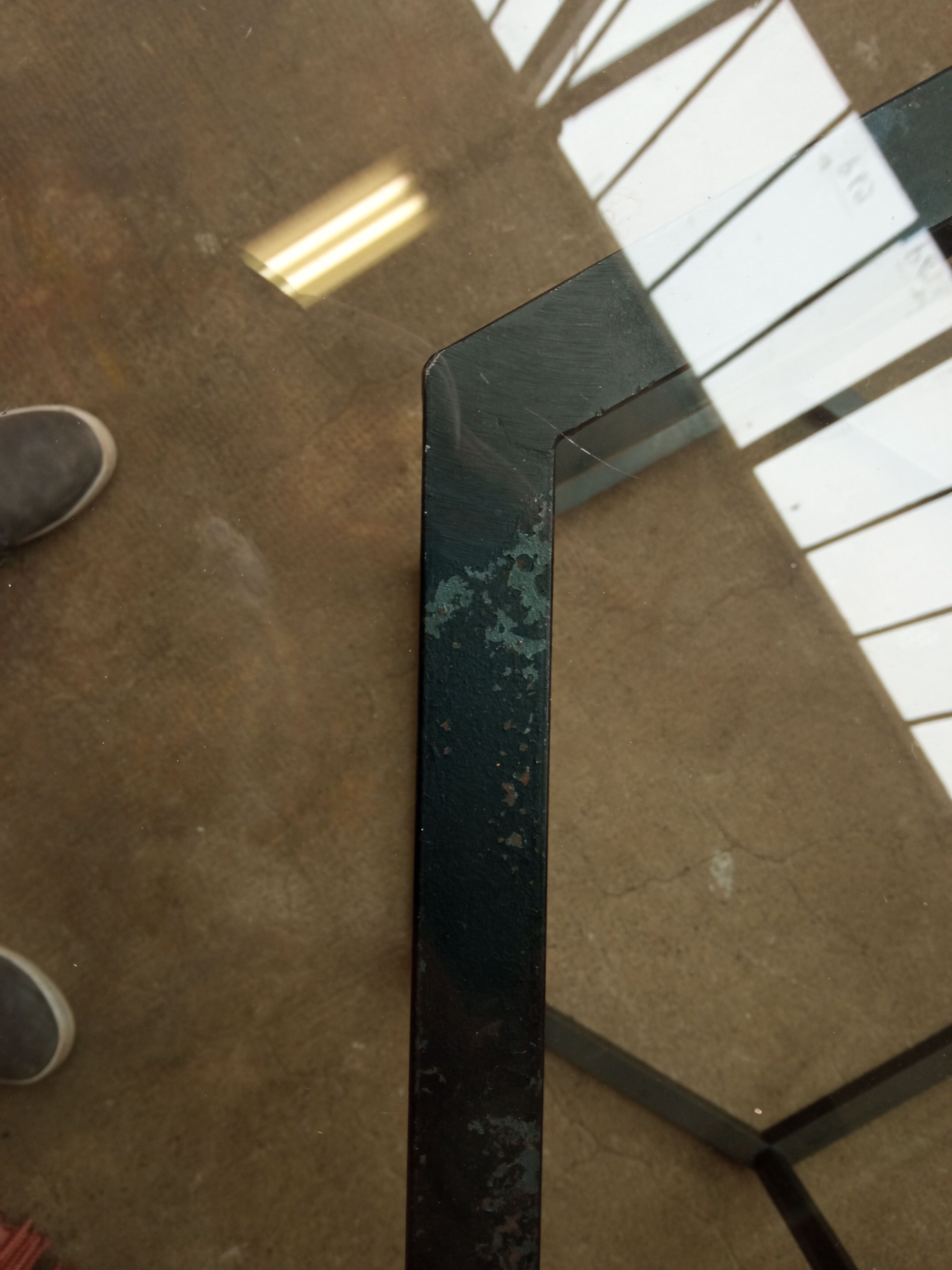 Table Roche Bobois glass and metal of the 80