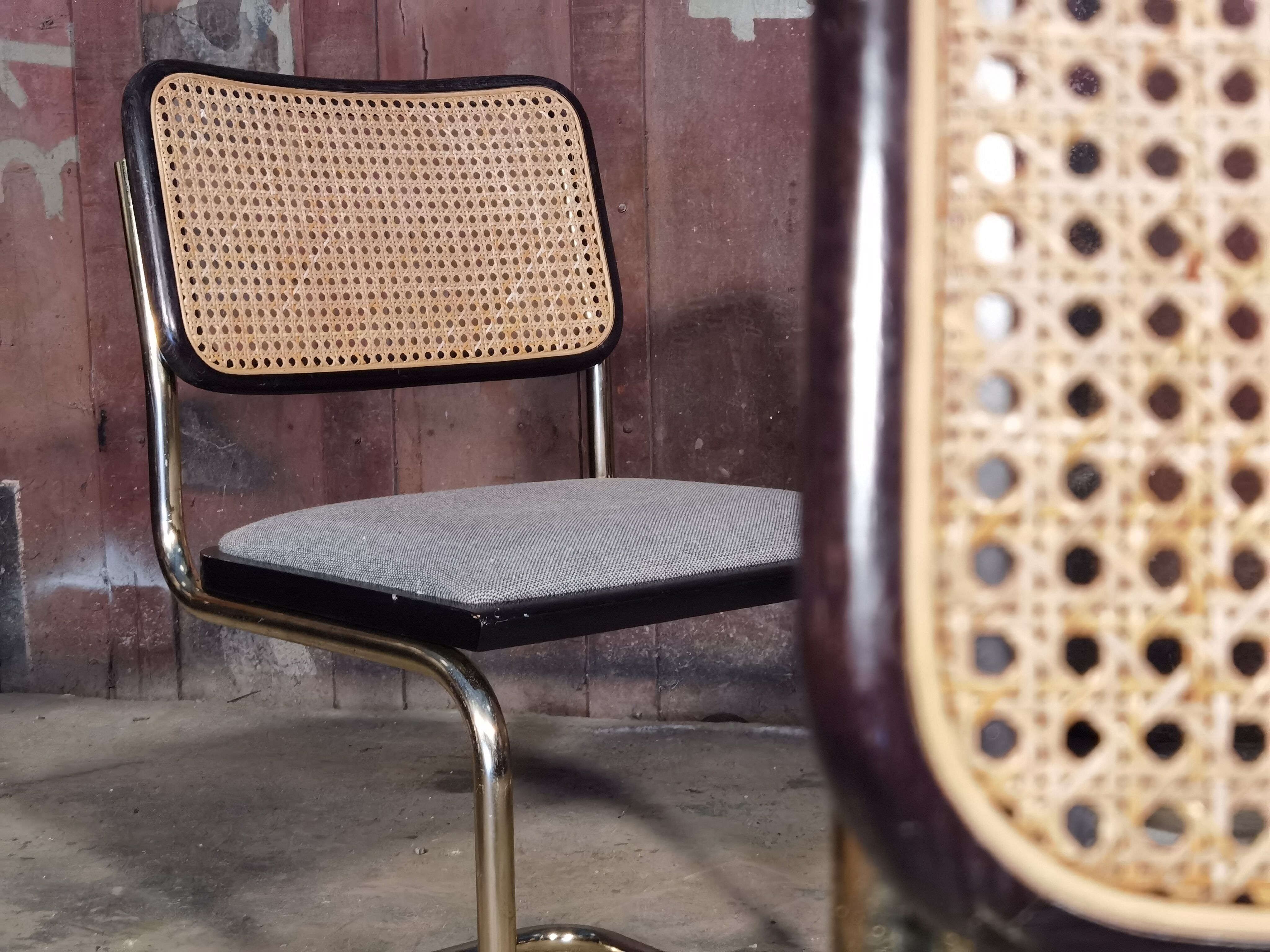 Lot de 4 chaises pied doré B32 Marcel Breuer