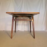Scandinavian extendable rectangular table