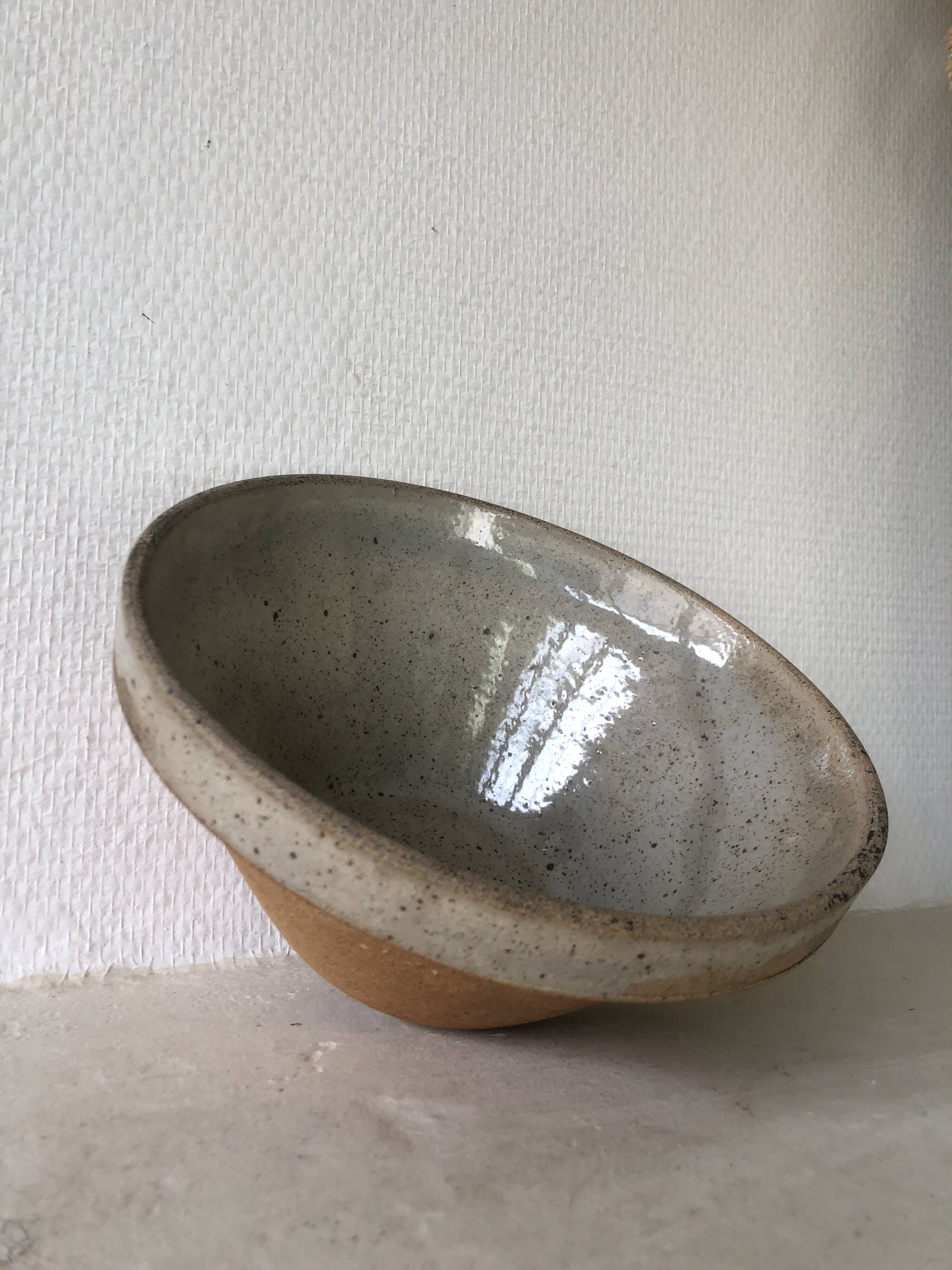 Speckled stoneware salad bowl