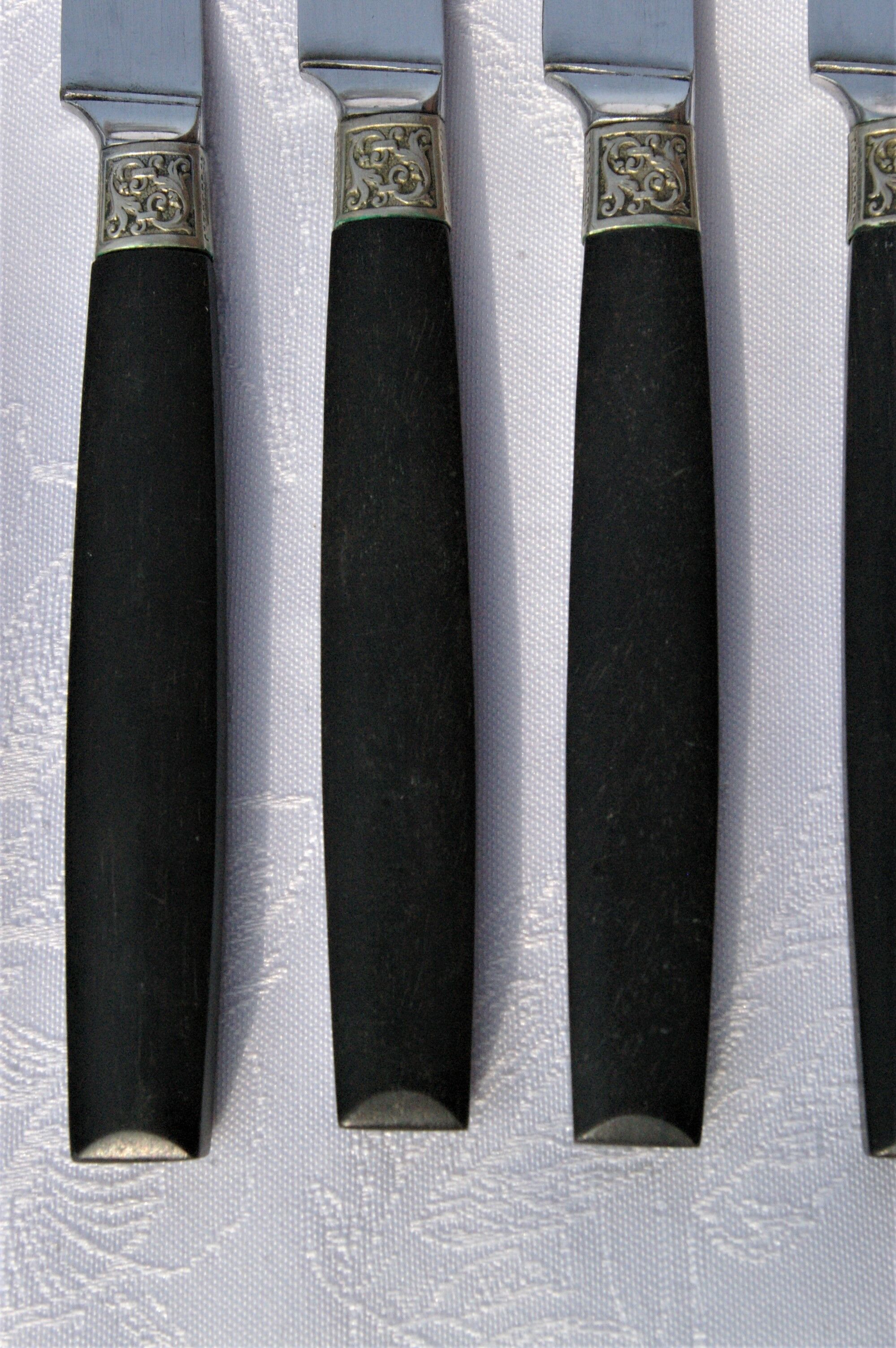 12 dessert knives hors d'oeuvre cheese- handle ebène