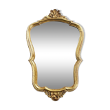 Miroir en bois doré style baroque.