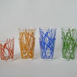 Ensemble coloré design composé de 7 verres à liqueur et d'une carafe seventies années 70
