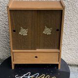Large wardrobe for storing dolls' clothes and accessories, 2 sliding doors