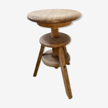 Screw workshop stool