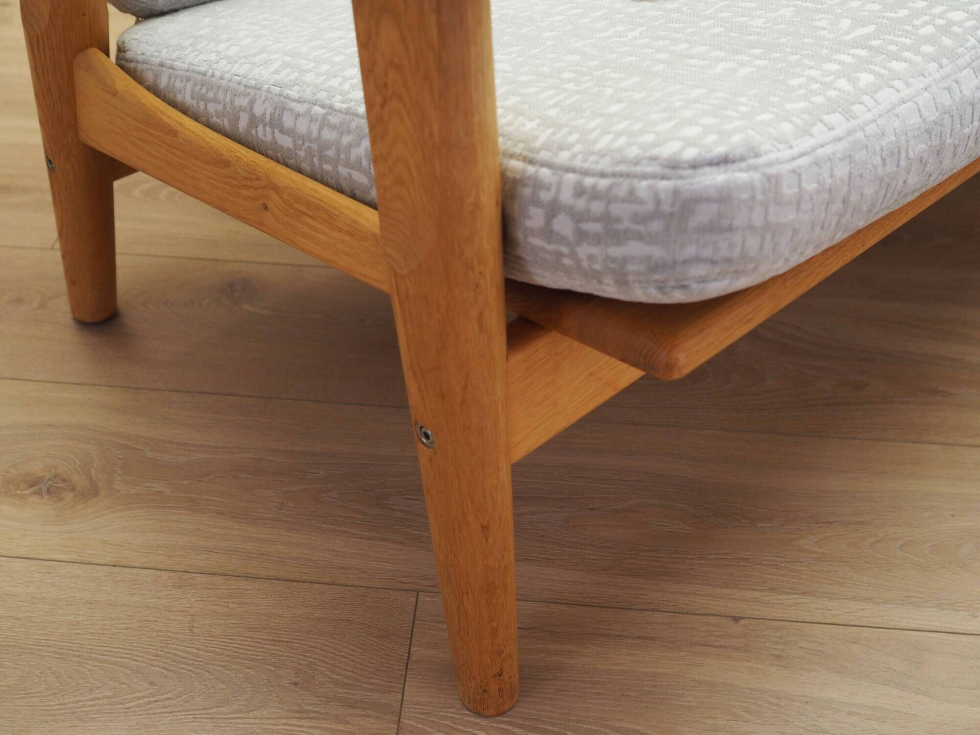 Canapé en chêne, design danois, années 1960, designer : Hans J. Wegner, fabricant : Get