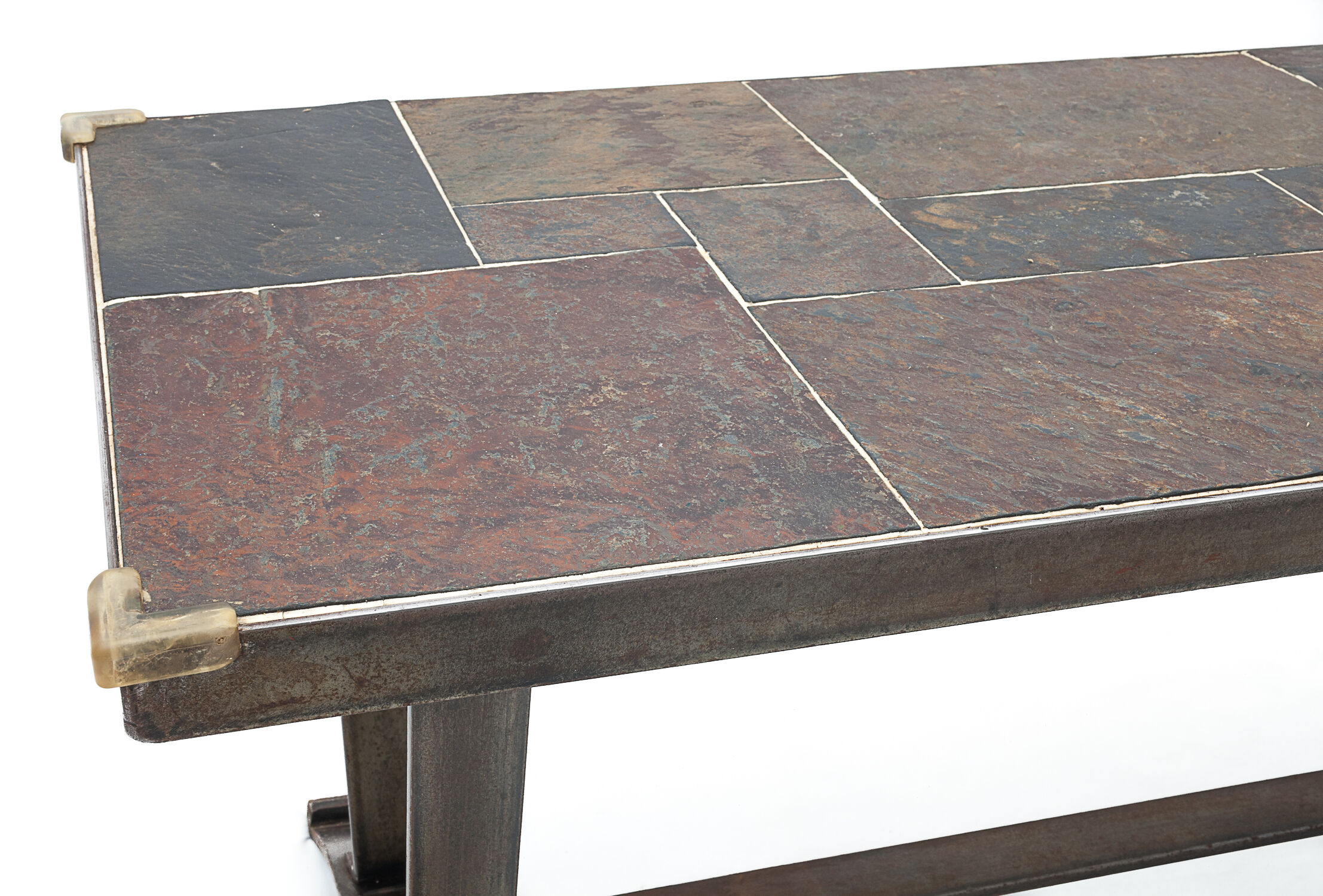 Table basse en fer forgé et ardoises, 1950
