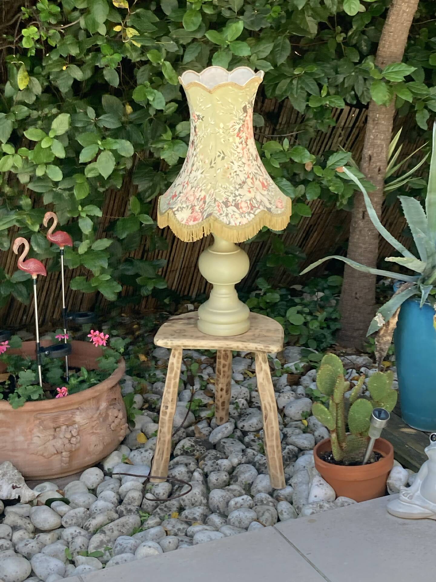 Vintage lamp 🌸 floral / naturalist lampshade
