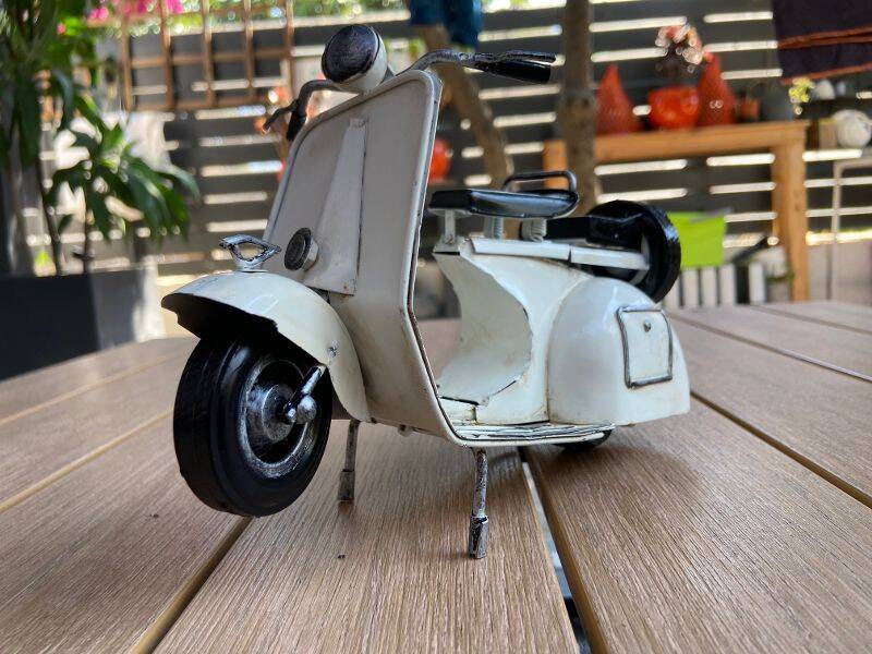 Decorative Toy in Painted Tin Scooter Vespa Piaggio 1955 collection "The Wasp"