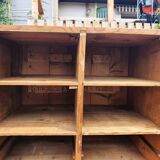 Trade furniture with lockers