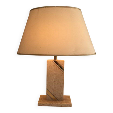 Lampe en travertin et incrustations de laiton