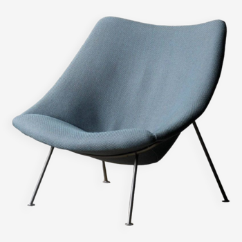 Pierre Paulin - Artifort F157 'Oyster' chair