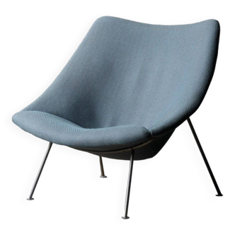 Pierre Paulin - Artifort F157 'Oyster' chair