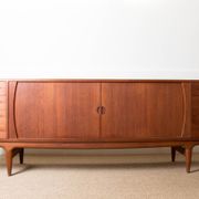 Enfilade danoise en teck modèle U15 par Johannes Andersen pour Uldum