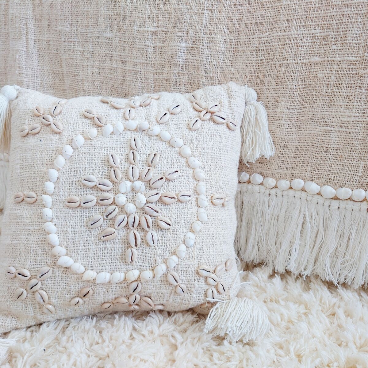 White Aussa plaid with fringe and shells