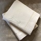 Paire de draps anciens marqués « CV »