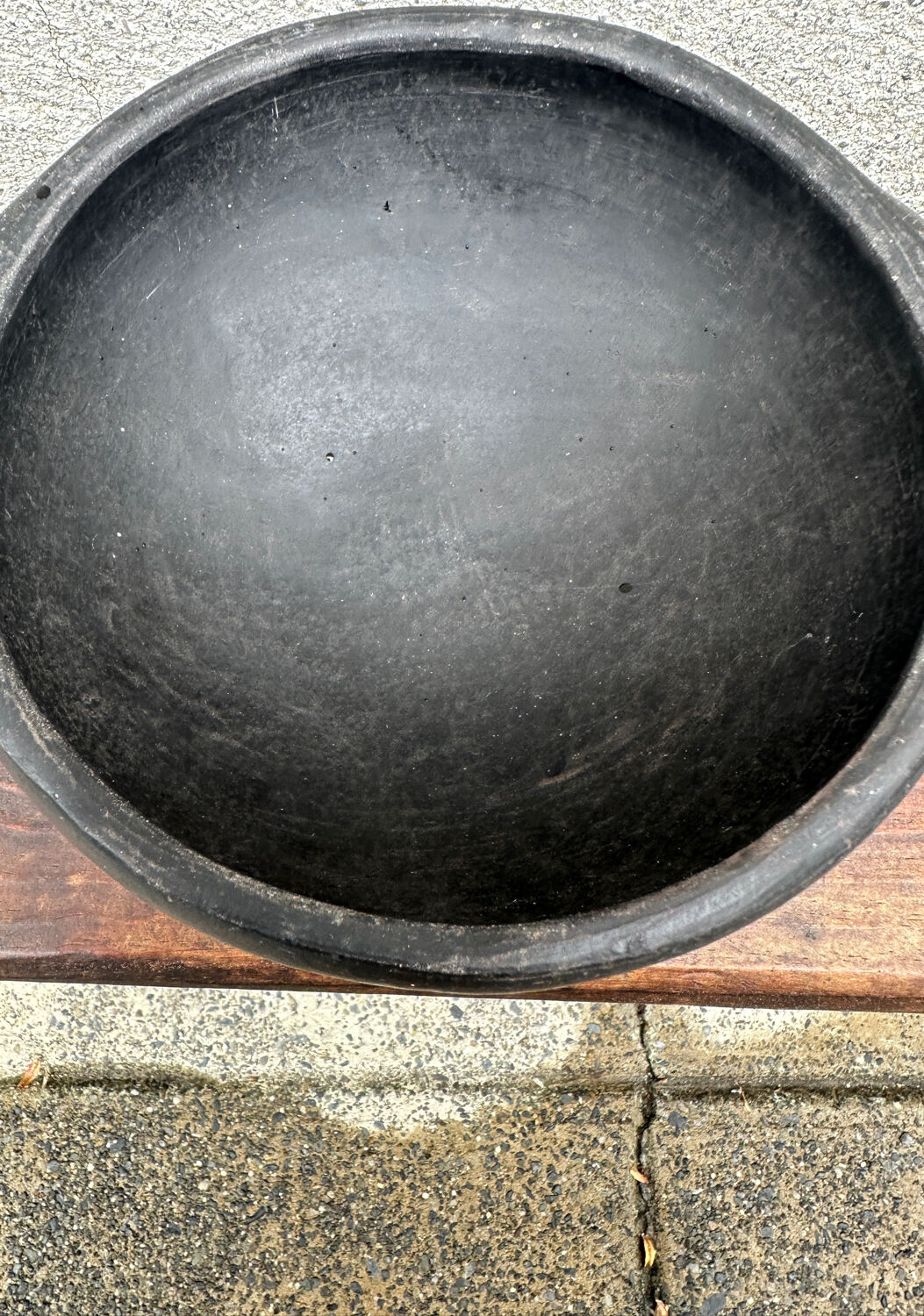 Ancient bowl, Colombian ceramic pottery La Chamba.