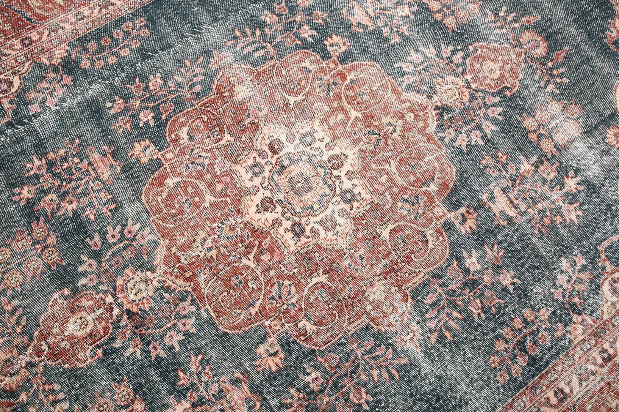 8x10 Navy Blue Antique Persian Rug, 257x299Cm