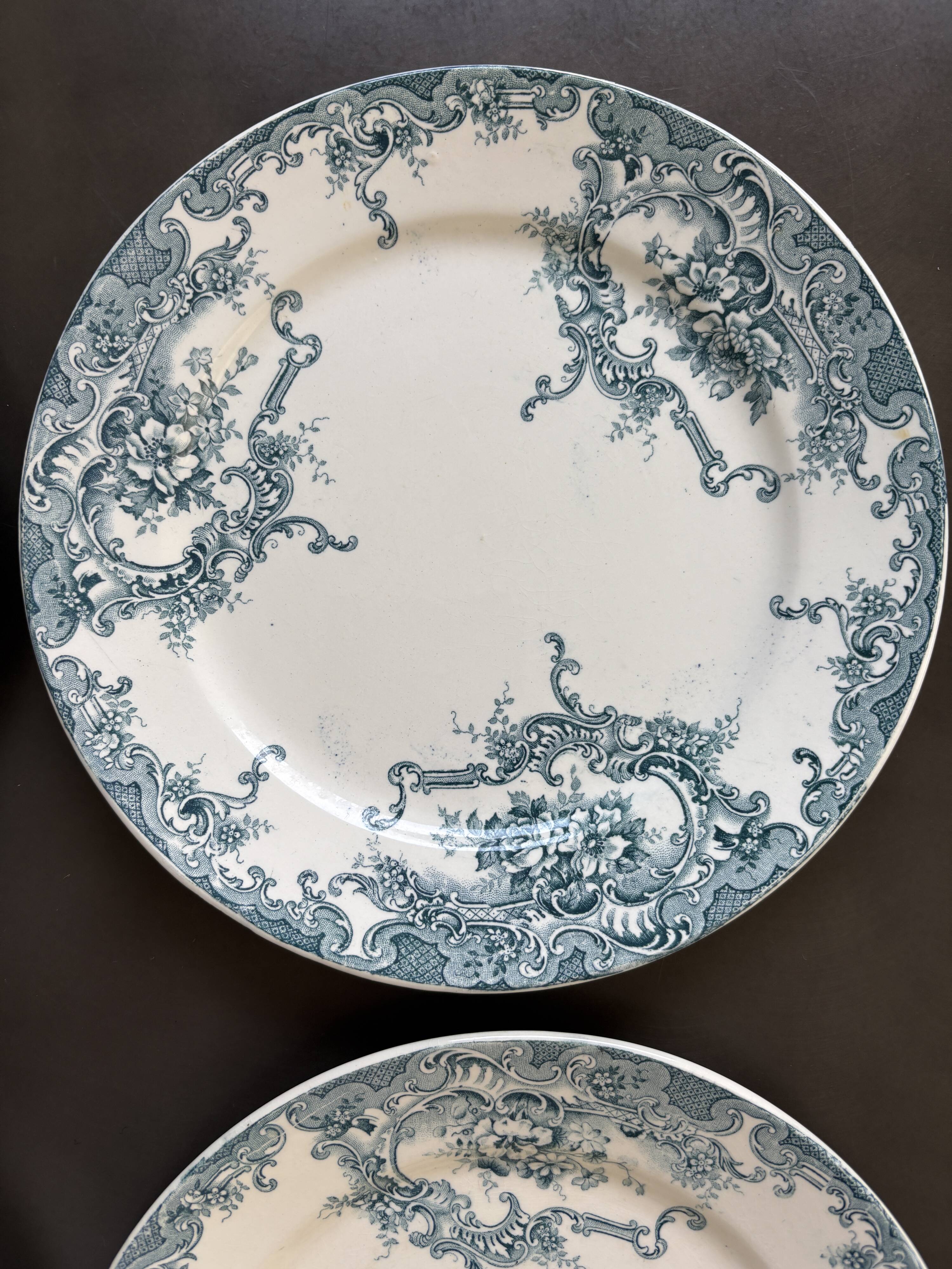 4 Boch 1900 dinner plates