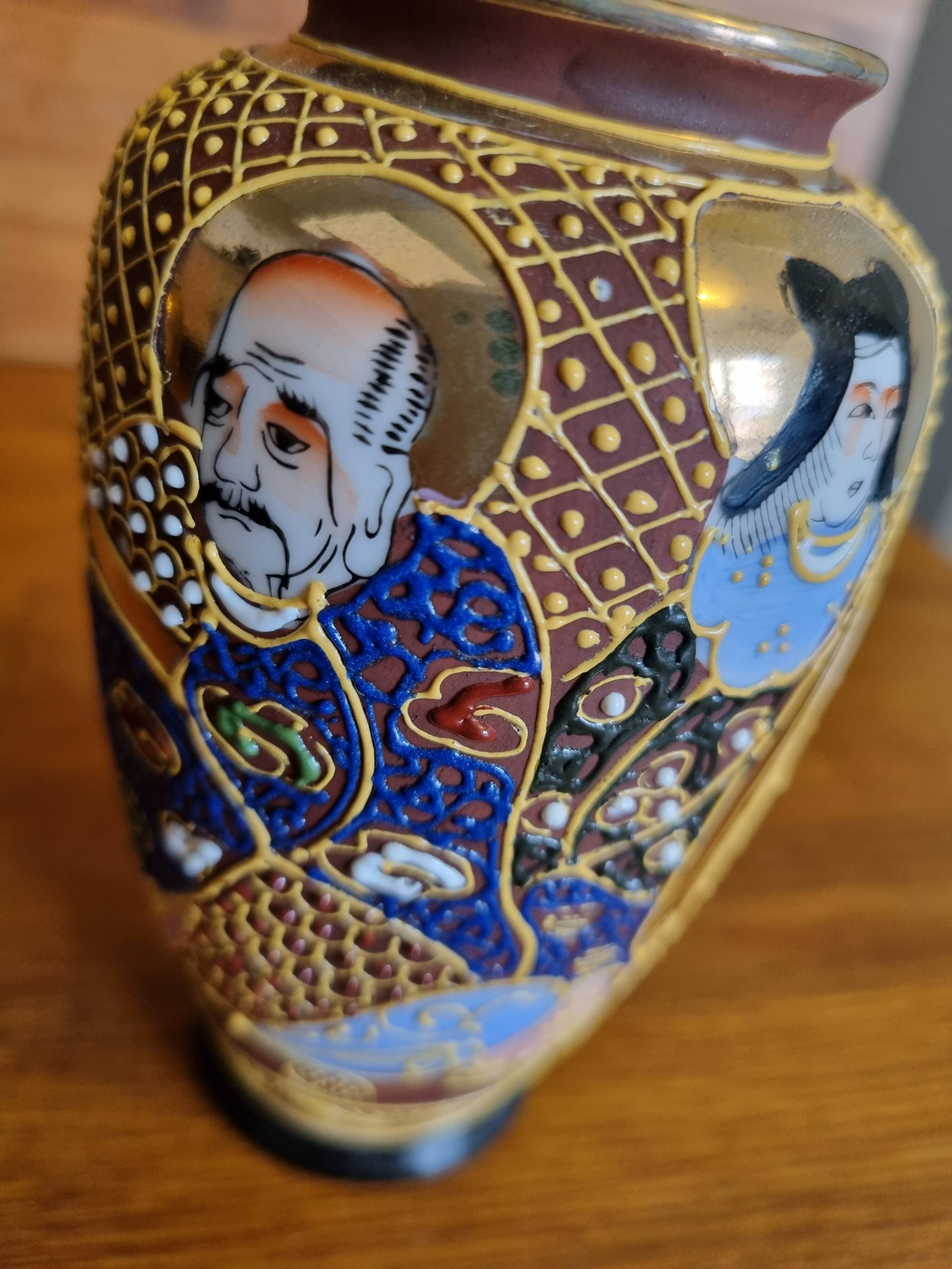 Set of 2 Japanese Satsuma ceramic vases