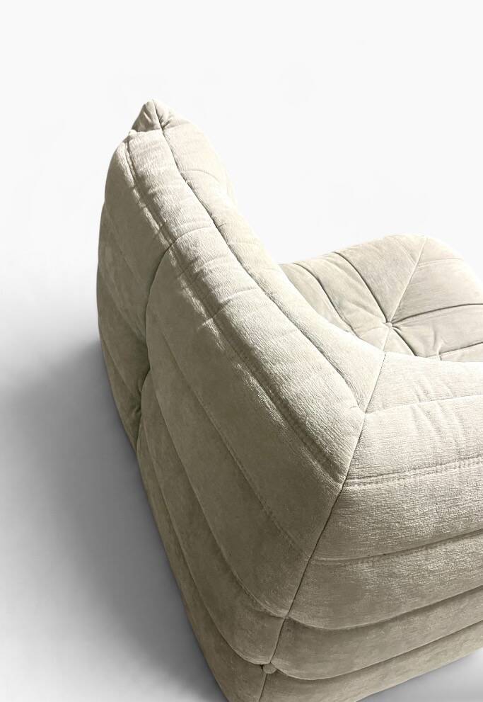 Canapé modulable Togo en velours grege par Ducaroy, Maison Ligne Roset