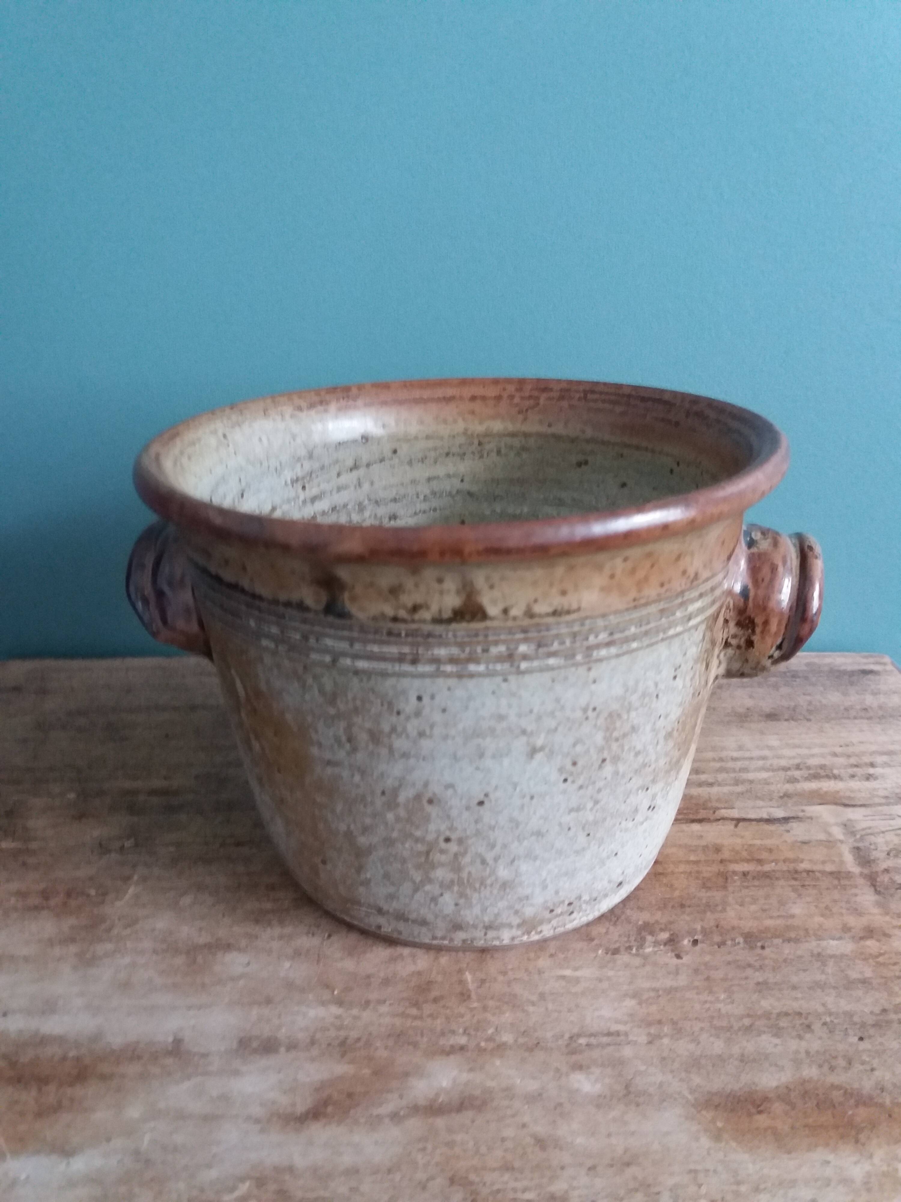 Puisaye sandstone ice bucket signed Jean-Pierre Prud'homme