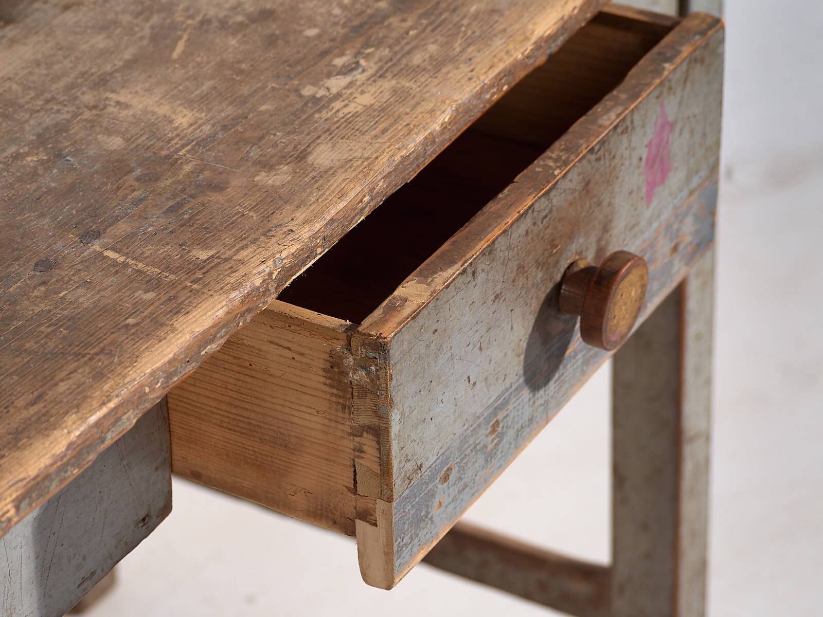 Old Provencal style drawer table (circa 1920)