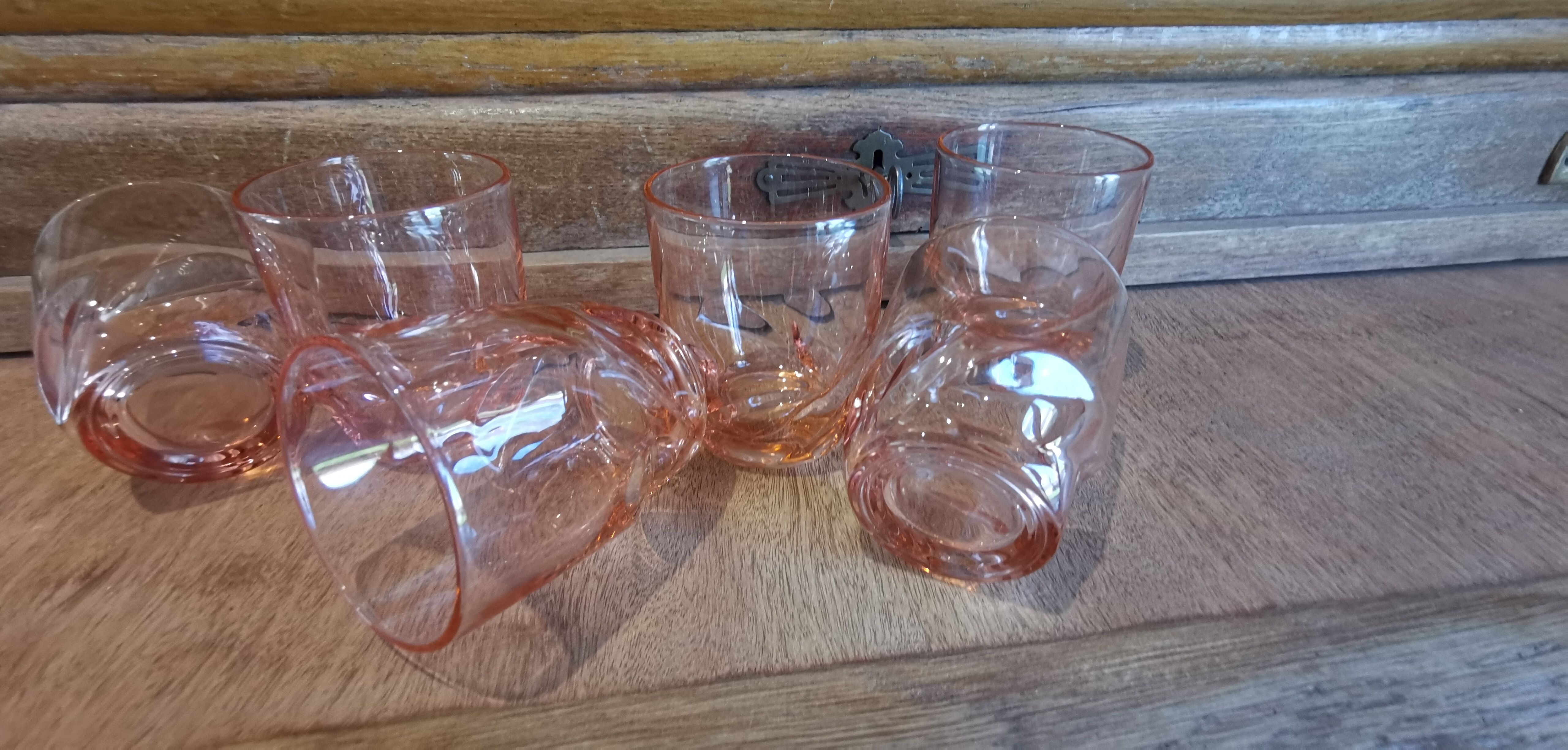 6 vintage pink glasses