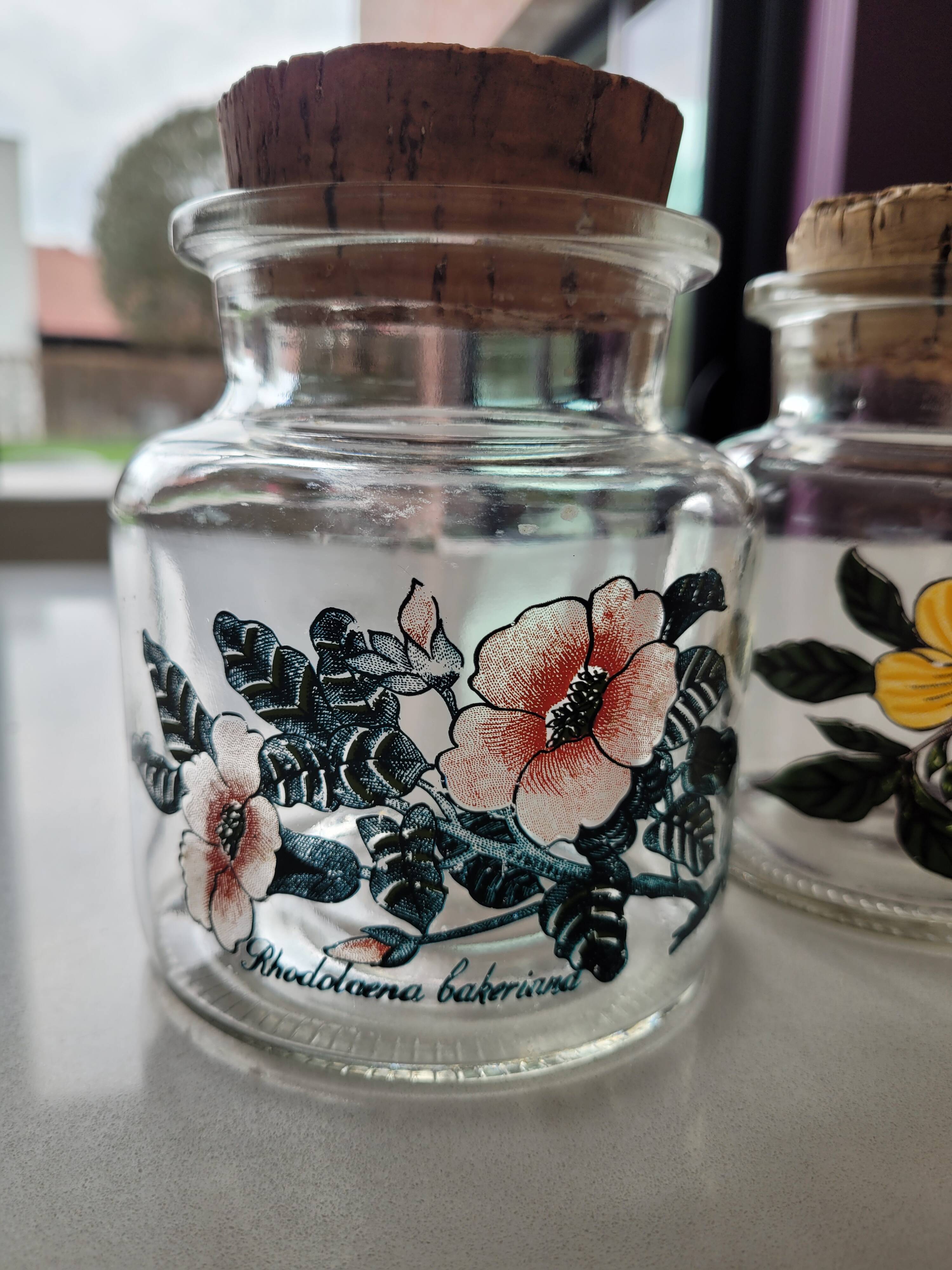 3 glass jars cork stopper