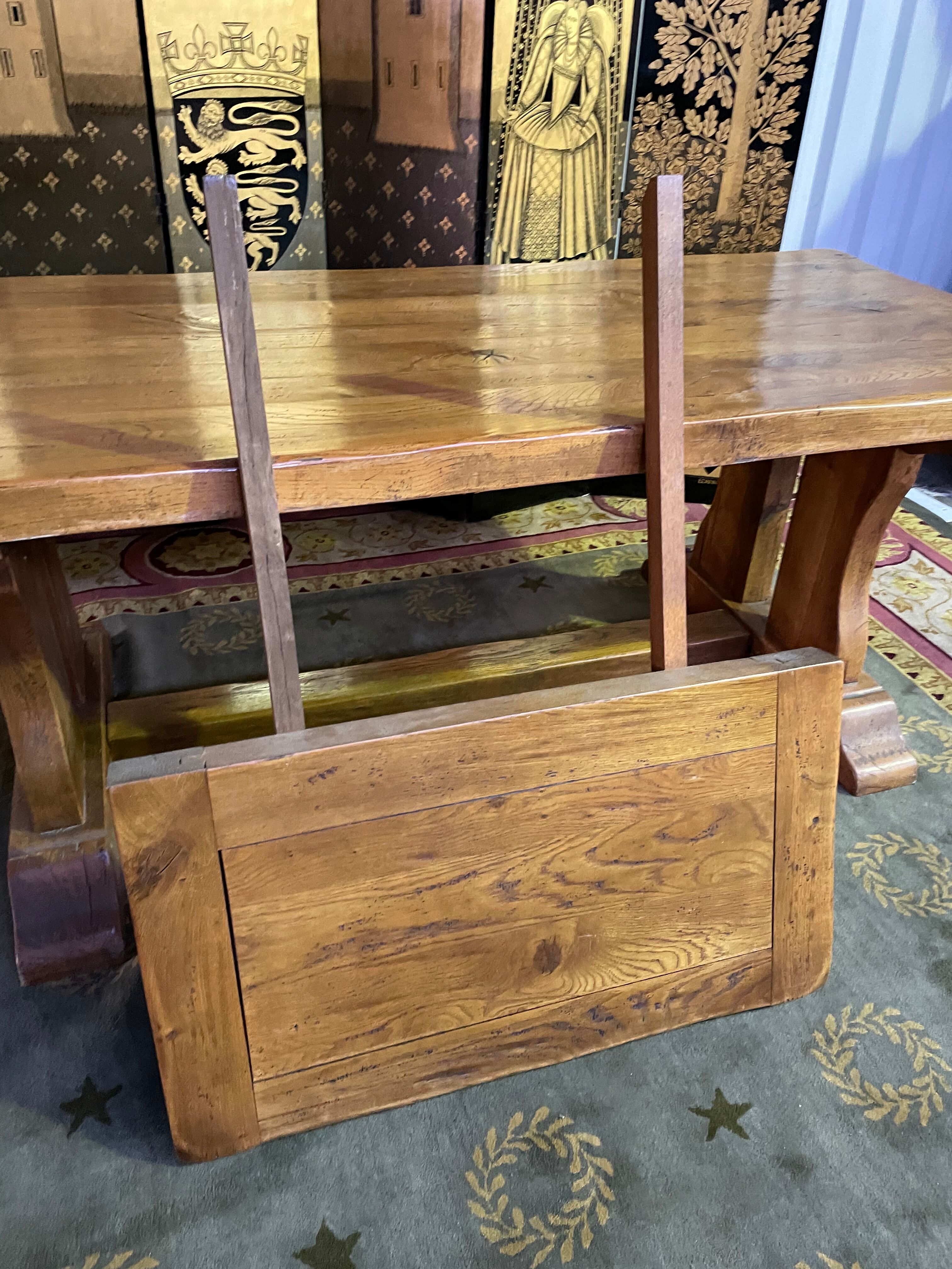 Oak monastery table with 2 extensions