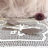 Set of two cutting shovels for cakes, tarts and sweets
