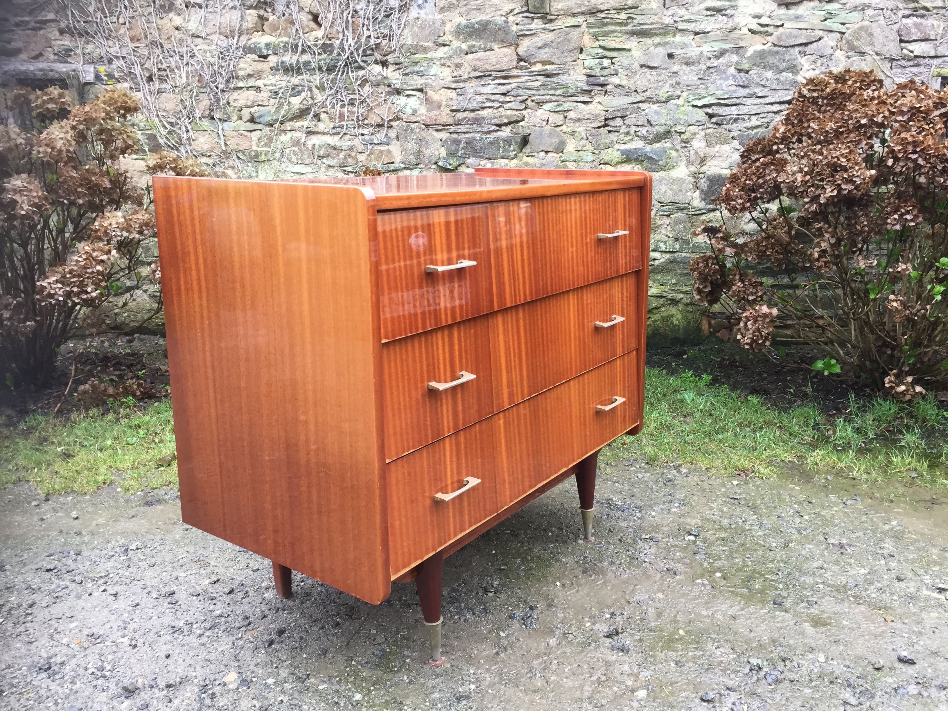Vintage chest of drawers with 3 drawers in varnished teak