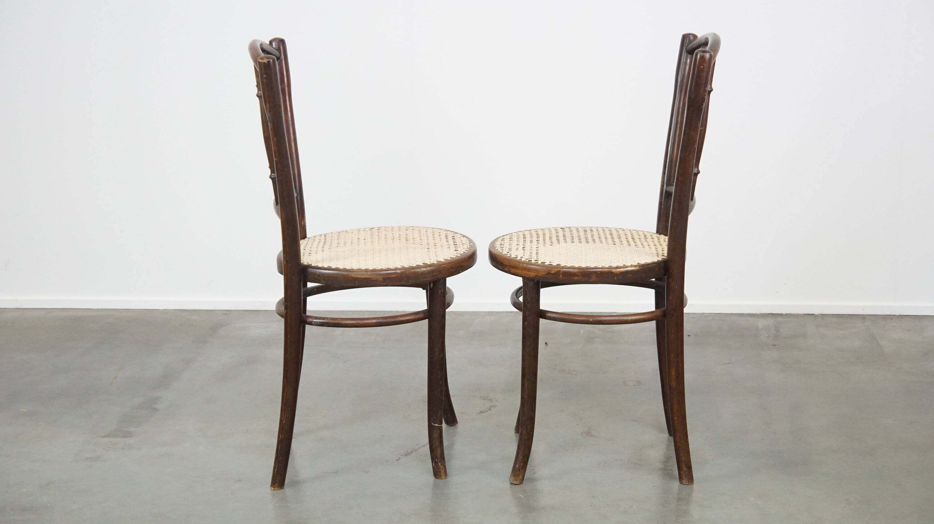 Set of 2 original vintage Thonet bistro design chairs