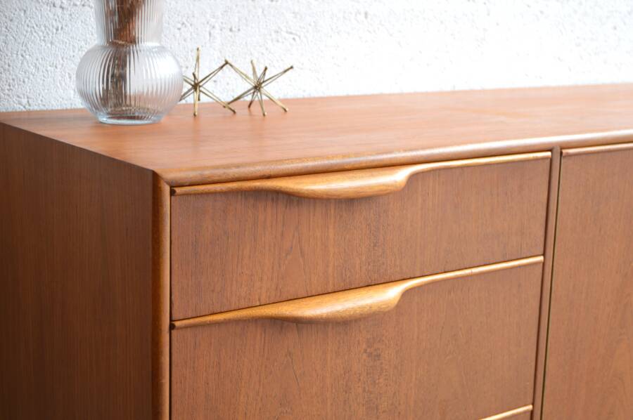 Enfilade by McIntosh 201cm