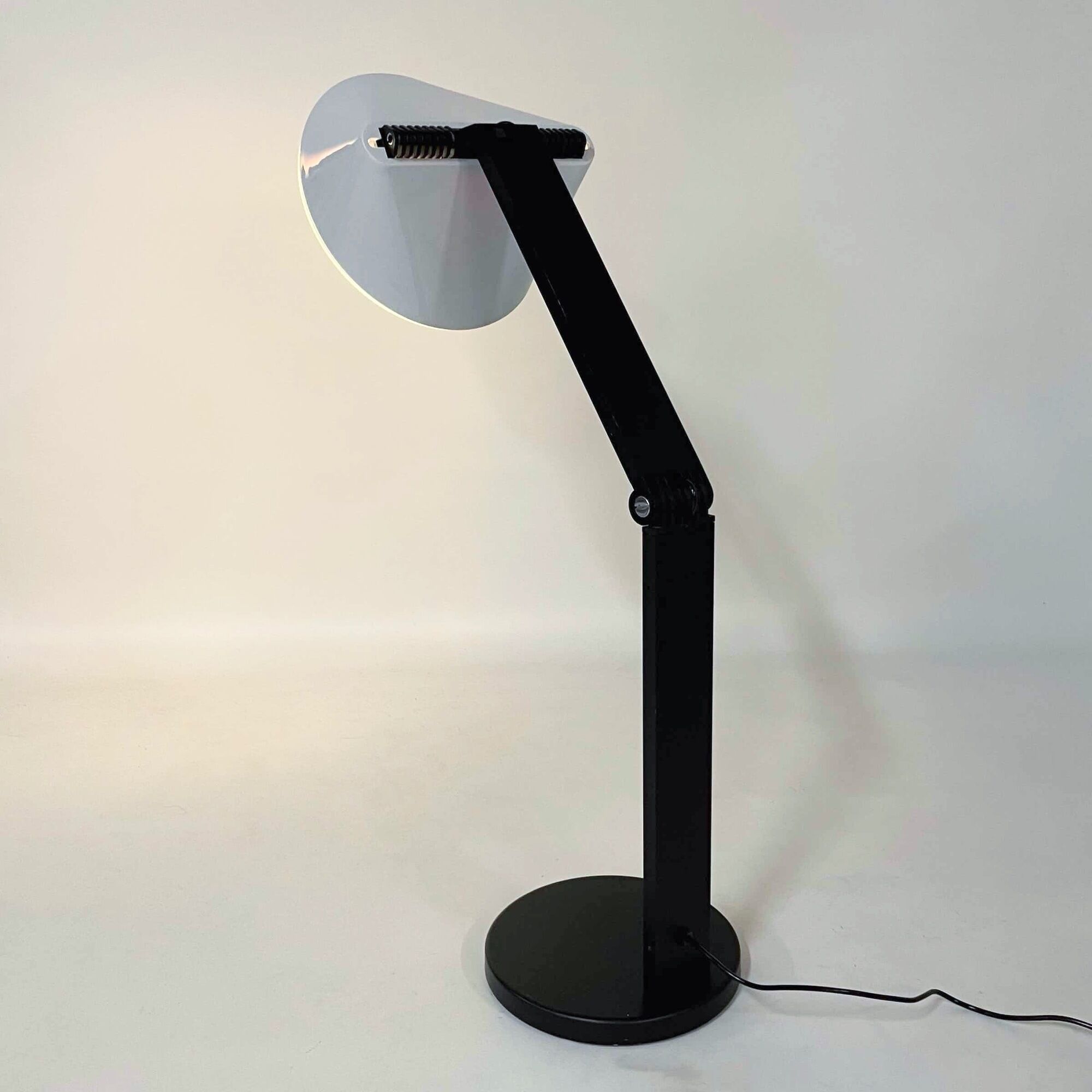Zeta table lamp by Mirenzi and Parigi for Valenti Luce from the 1980s