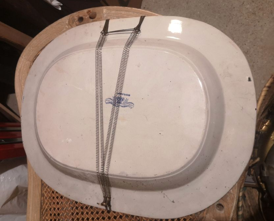 Large dish in English faience Staffordshire style 19th