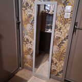 Rectangular mirror in light grey painted wood and beveled glass