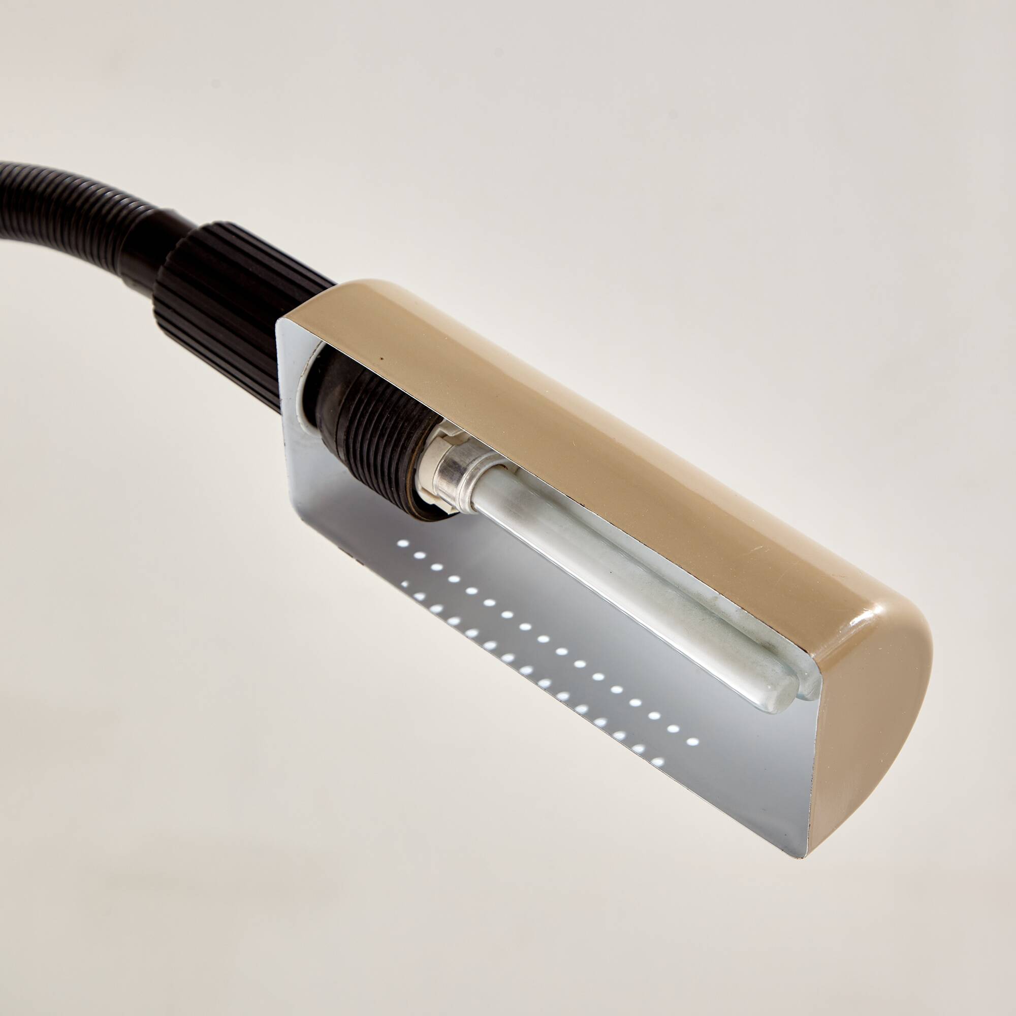 MK9213 Veneta Lumi table lamp