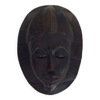 Masque de l'éthnie Baoulé de Côte d'Ivoire en bois. Masque africain