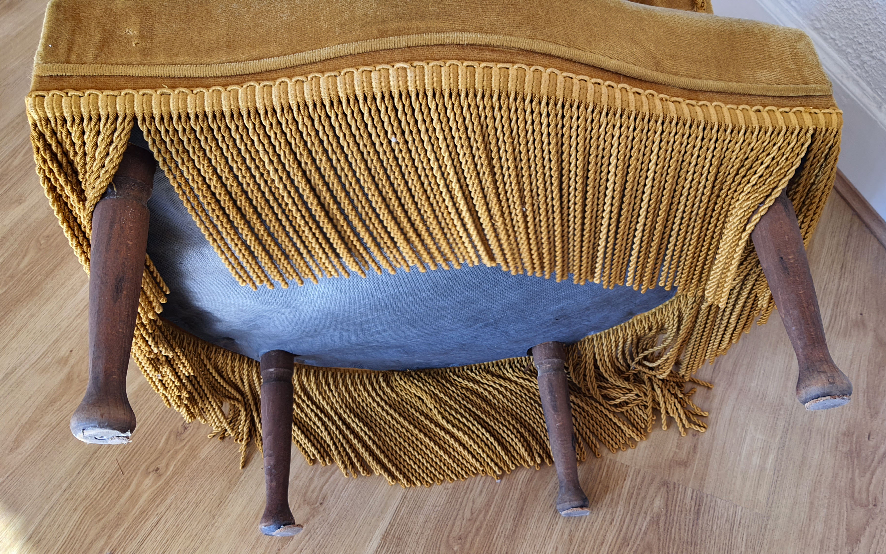 Yellow velvet toad armchair