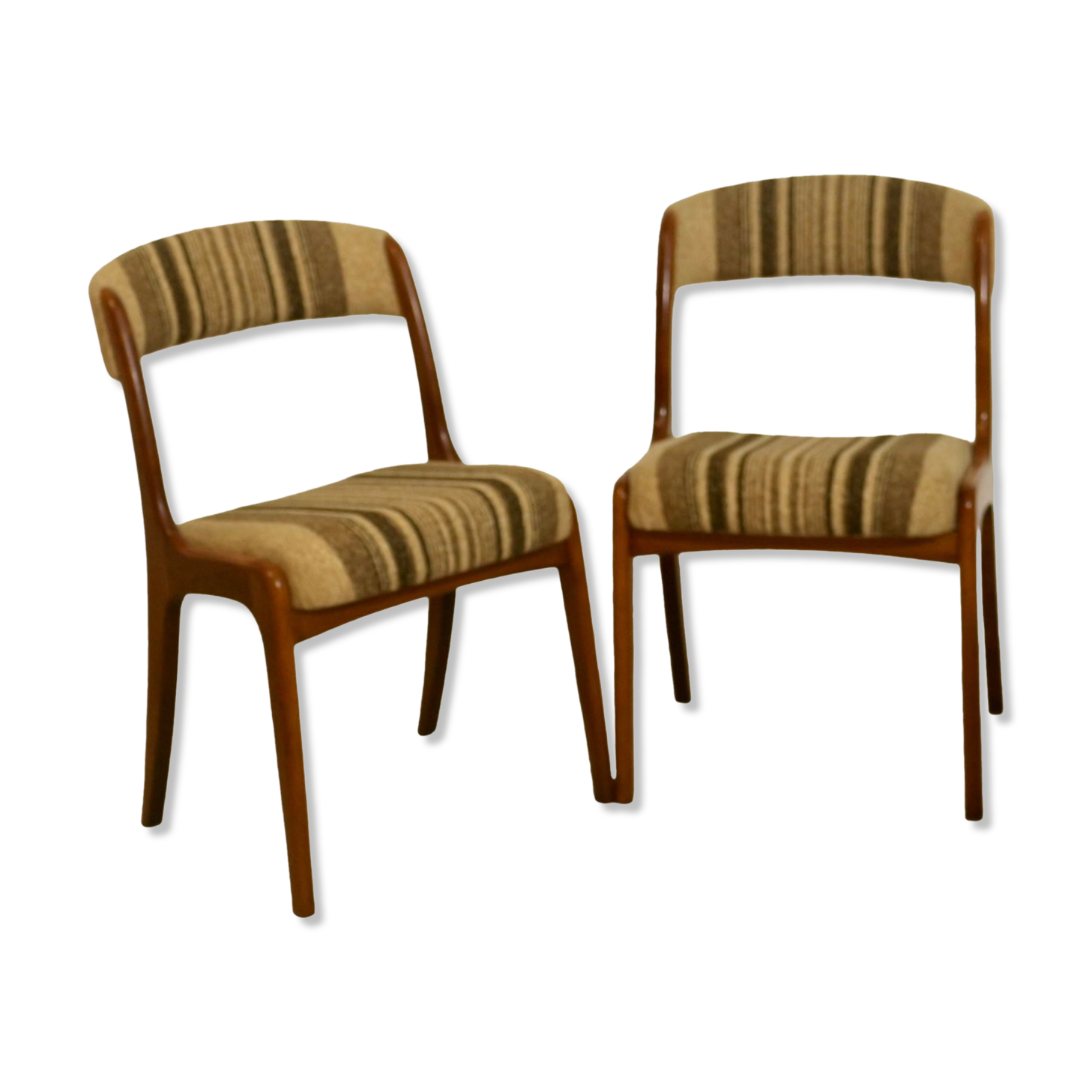 Paire de  chaises gondole Baumann année 60 restaurées.