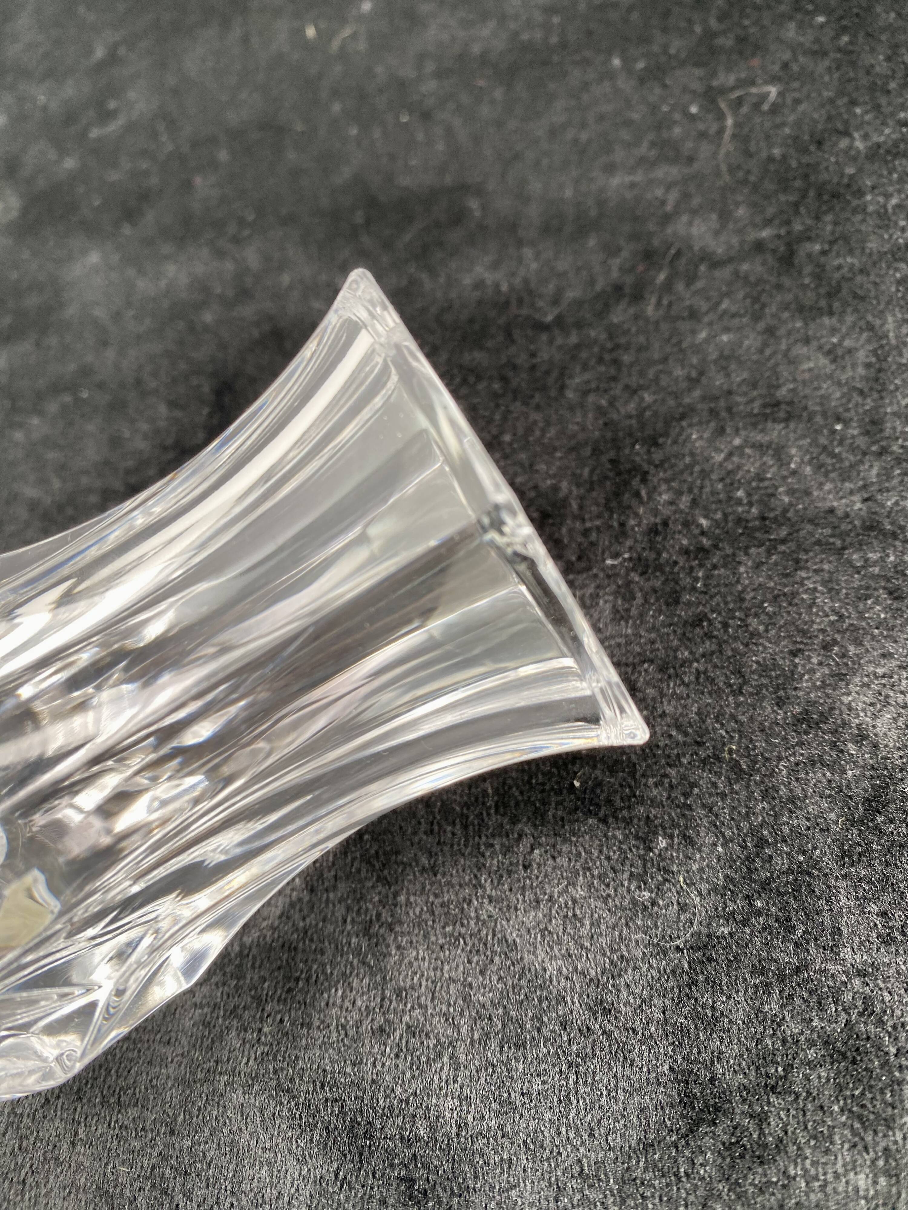 Duo de vases à facettes en cristal d’Arques